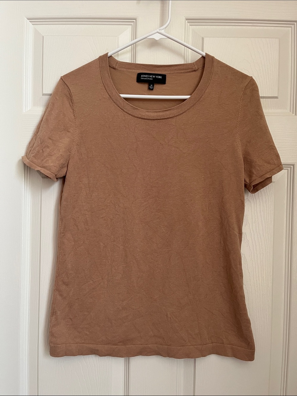 Vintage Women's Jones New York Tan Short-Sleeve Crewneck Tee  - Medium